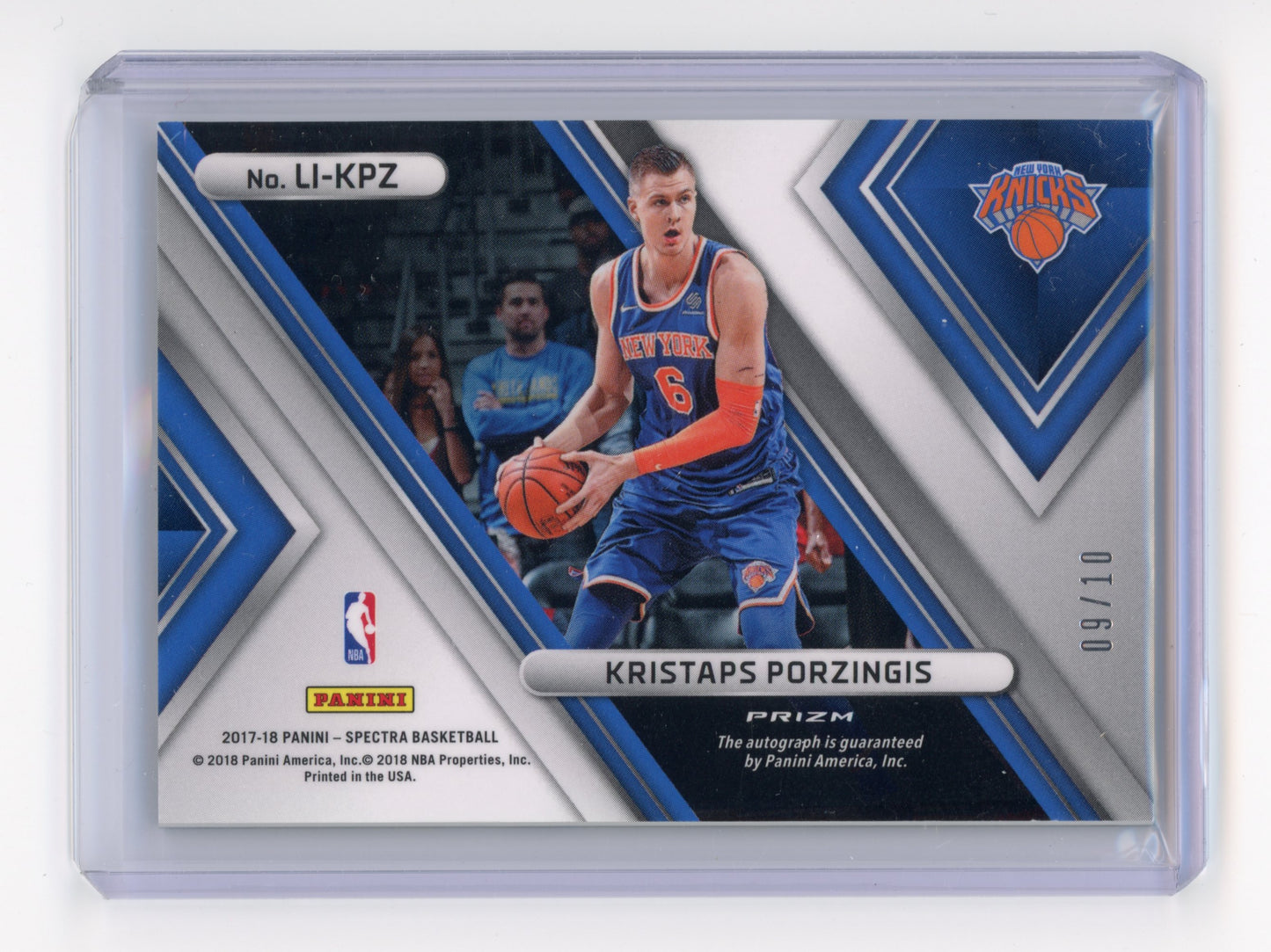 2017 Panini Spectra Kristaps Porzingis Locked In Signatures Gold 09/10 #LI-KPZ